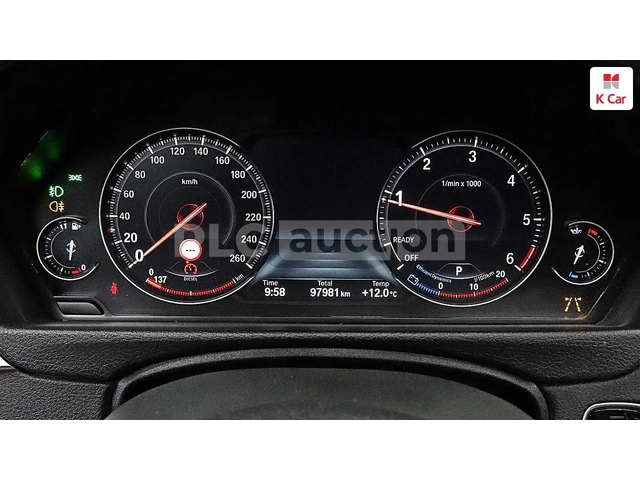 BMW 520 ПОДГРЕВИ * ПАНО * HEAD-UP * KEYLESS - автомобили, коли, обяви за нови и употребявани 12