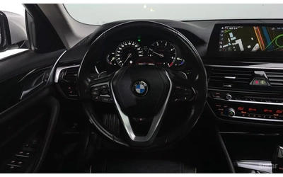 BMW 02 G30 LUXURY EDITION - автомобили, коли, обяви за нови и употребявани 10