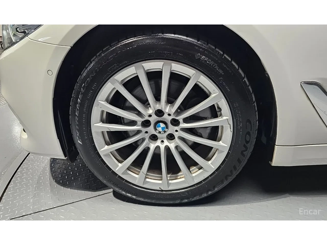 BMW 520 i - автомобили, коли, обяви за нови и употребявани 2