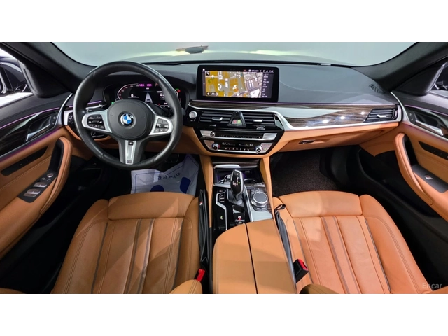 BMW 520 M SPORT* HUD* КОЖА* НАВИ* ПАНО - автомобили, коли, обяви за нови и употребявани 4