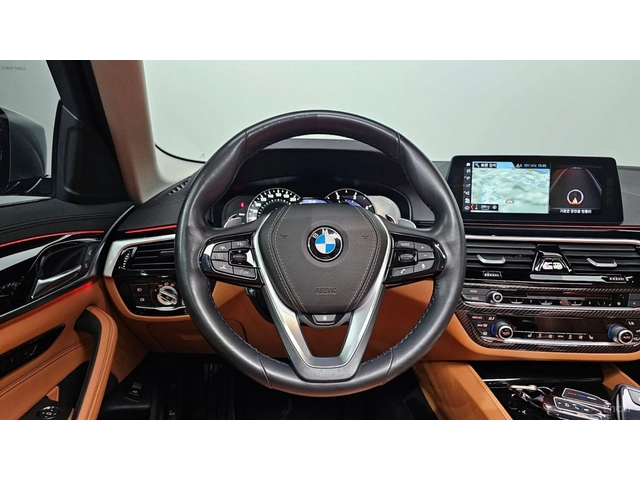 BMW 520 LUXURY SPECIAL EDITION* КОЖА* НАВИ* ПАНО* HUD - автомобили, коли, обяви за нови и употребявани 10