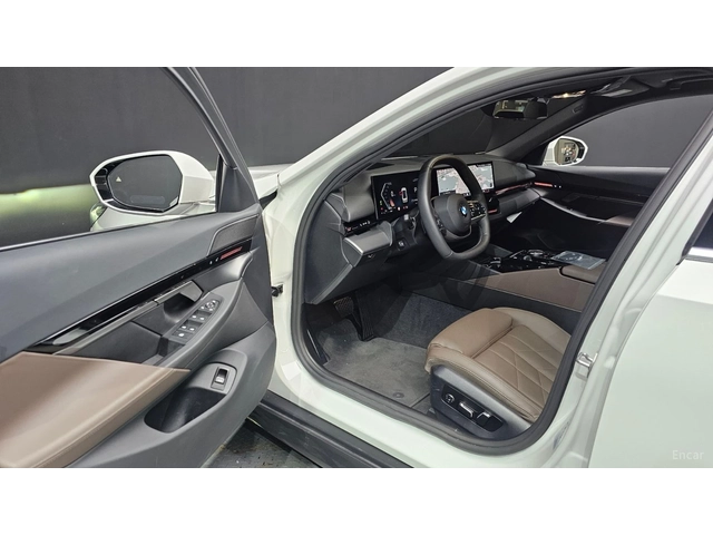 BMW 520 ПАМЕТ* ПОДГЕВ* ОБДУХВАНЕ* 360 КАМЕРА* HEADUP - автомобили, коли, обяви за нови и употребявани 9