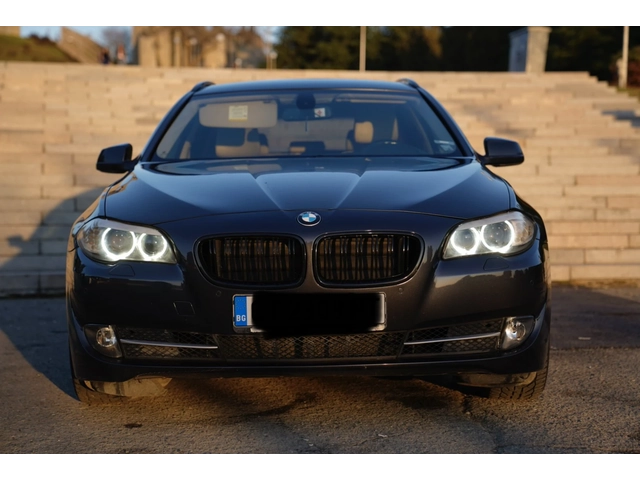 BMW 520 ГОЛЯМА НАВИГАЦИЯ* ПЕРА* КОЖА* BIXENON* ПАРКТРОНИК - автомобили, коли, обяви за нови и употребявани 2
