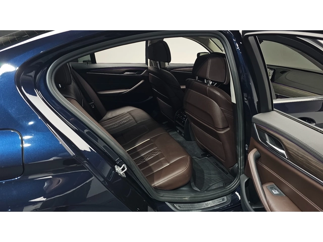 BMW 520 520d xDrive Luxury Plus - автомобили, коли, обяви за нови и употребявани 11