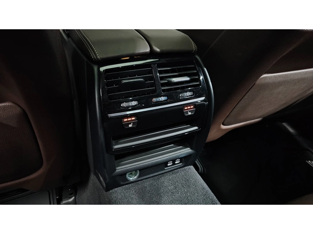 BMW 520 520d xDrive Luxury Plus - автомобили, коли, обяви за нови и употребявани 16