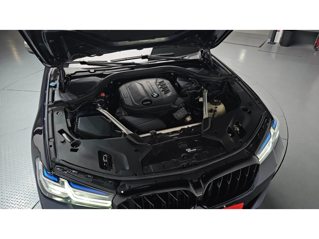 BMW 520 520d xDrive Luxury Plus - автомобили, коли, обяви за нови и употребявани 4