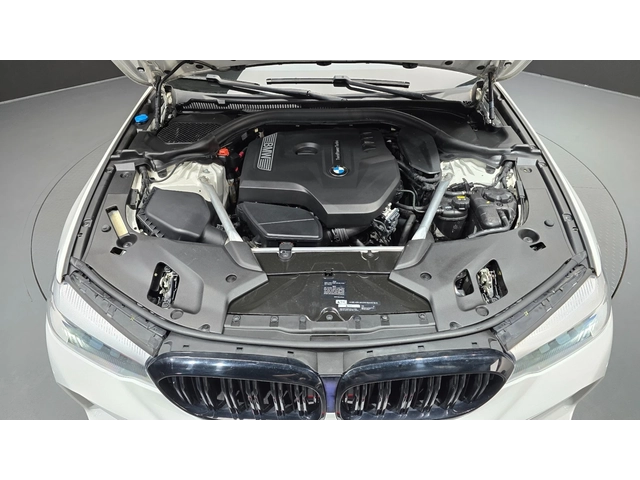 BMW 520 520i Luxury | HUD | Адаптивен круиз | Камера - автомобили, коли, обяви за нови и употребявани 4