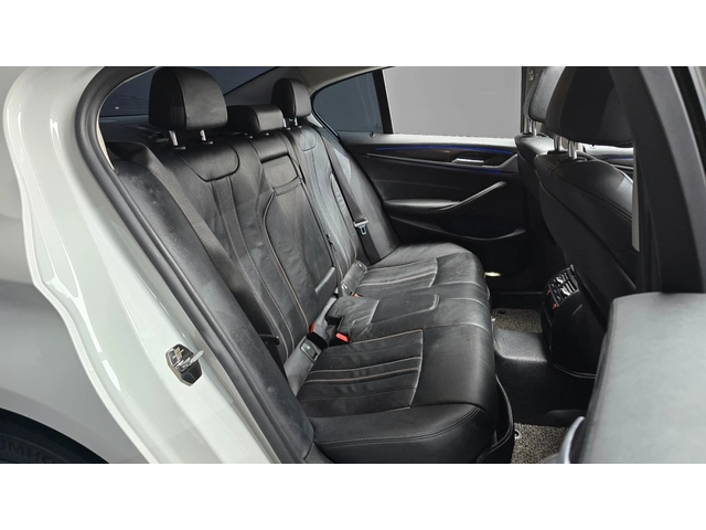 BMW 520 520i Luxury | HUD | Адаптивен круиз | Камера - автомобили, коли, обяви за нови и употребявани 9