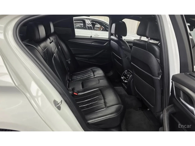 BMW 520 520d xDrive M Sport Plus - автомобили, коли, обяви за нови и употребявани 10