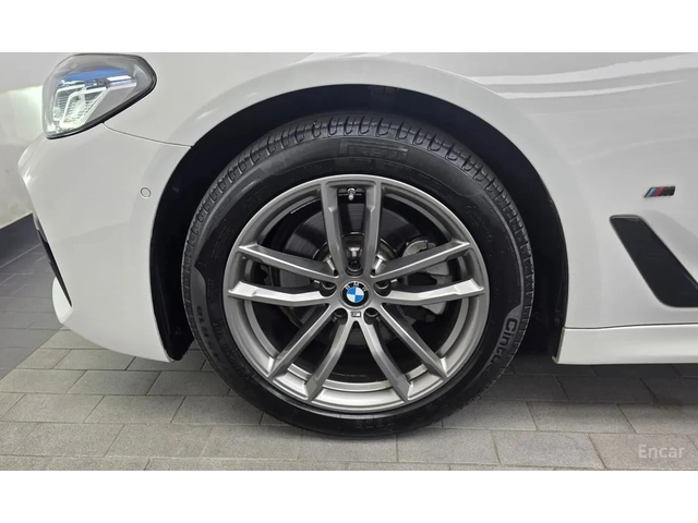 BMW 520 520d xDrive M Sport Plus - автомобили, коли, обяви за нови и употребявани 16