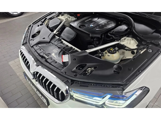 BMW 520 520d xDrive M Sport Plus - автомобили, коли, обяви за нови и употребявани 4