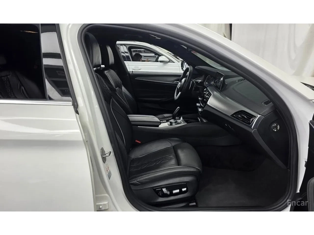 BMW 520 520d xDrive M Sport Plus - автомобили, коли, обяви за нови и употребявани 9