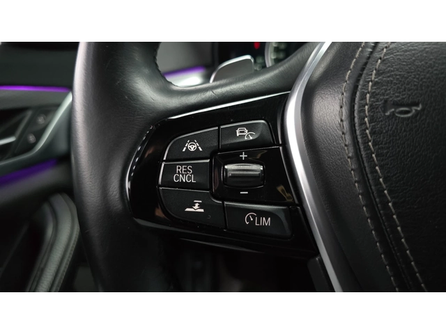 BMW 520 520d M Sport | HUD | Адаптивен круиз | M пакет - автомобили, коли, обяви за нови и употребявани 13