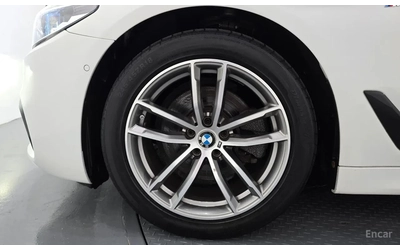BMW 520 520d M Sport | HUD | Адаптивен круиз | M пакет - автомобили, коли, обяви за нови и употребявани 16
