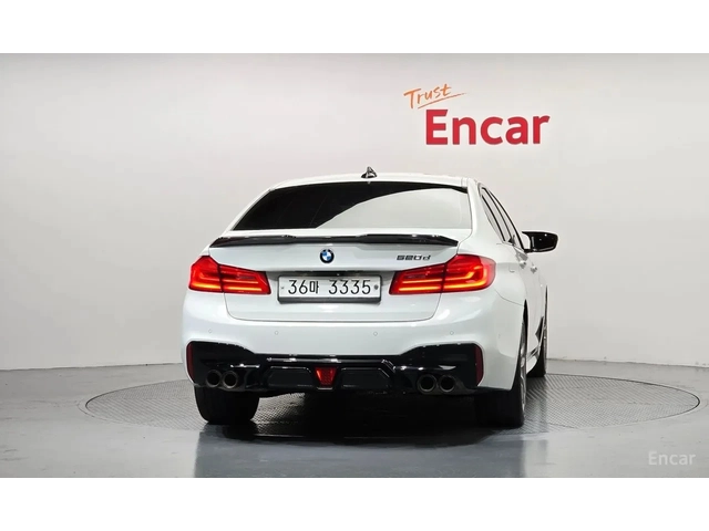 BMW 520 520d M Sport | HUD | Адаптивен круиз | M пакет - автомобили, коли, обяви за нови и употребявани 3
