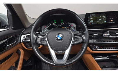 BMW 520 520d Luxury Special Edition | HUD | Adaptive Cruis - автомобили, коли, обяви за нови и употребявани 11