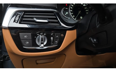 BMW 520 520d Luxury Special Edition | HUD | Adaptive Cruis - автомобили, коли, обяви за нови и употребявани 16