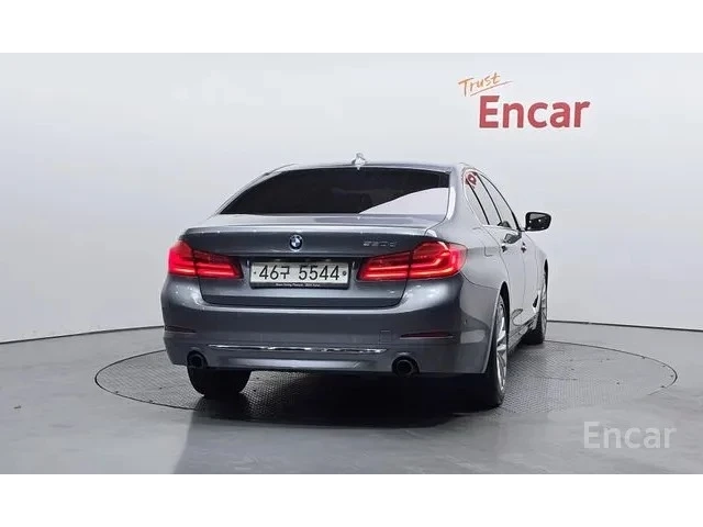 BMW 520 520d Luxury Special Edition | HUD | Adaptive Cruis - автомобили, коли, обяви за нови и употребявани 3