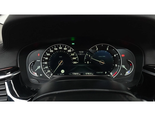 BMW 520 520d Luxury Special Edition | HUD | Adaptive Cruis - автомобили, коли, обяви за нови и употребявани 6