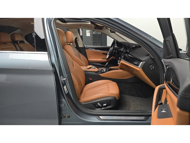 BMW 520 520d Luxury Special Edition | HUD | Adaptive Cruis - автомобили, коли, обяви за нови и употребявани 9