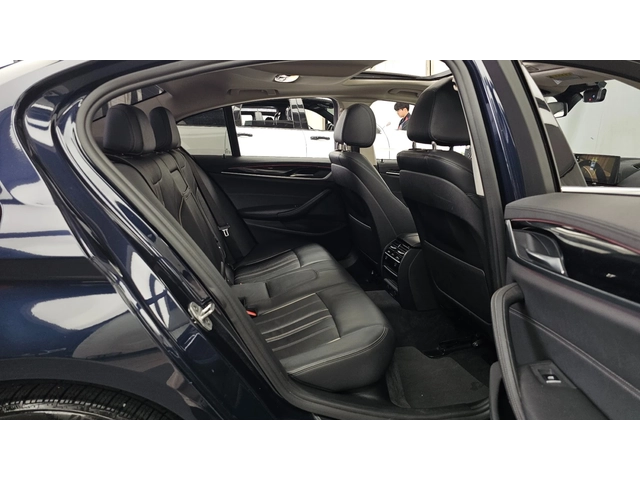 BMW 520 520i Luxury | HUD | Adaptive Cruise | Memory - автомобили, коли, обяви за нови и употребявани 10