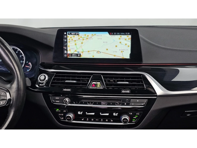 BMW 520 520i Luxury | HUD | Adaptive Cruise | Memory - автомобили, коли, обяви за нови и употребявани 12