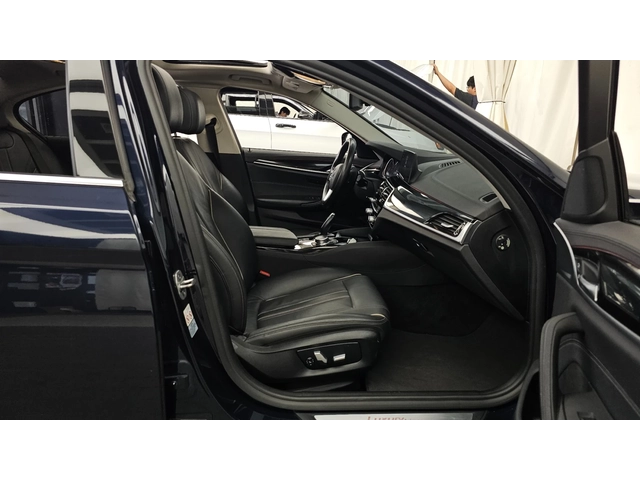 BMW 520 520i Luxury | HUD | Adaptive Cruise | Memory - автомобили, коли, обяви за нови и употребявани 9