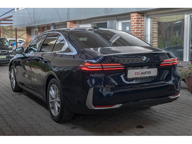 BMW 520 Individual/Подгрев/Ambient/PC-iBrake/Active Guard/ - автомобили, коли, обяви за нови и употребявани 4