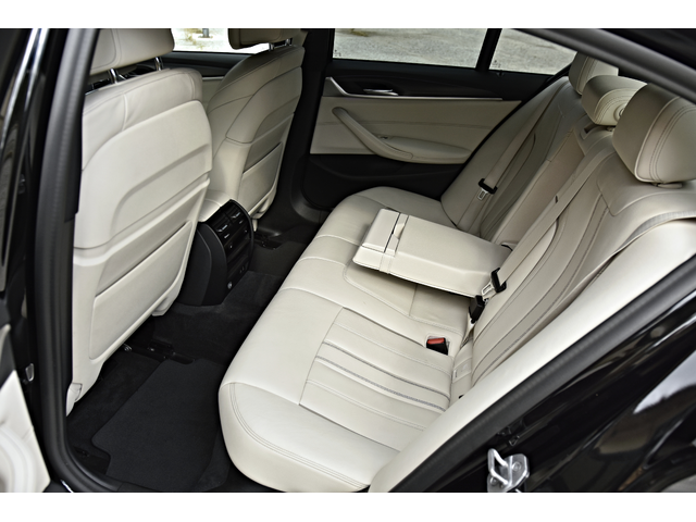 BMW 520 M SPORT/Xdrive/Face/Digital/ЛИЗИНГ - автомобили, коли, обяви за нови и употребявани 16