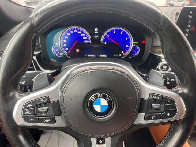 BMW 520 M X drive - автомобили, коли, обяви за нови и употребявани 10