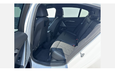 BMW 520d xDrive - автомобили, коли, обяви за нови и употребявани 9