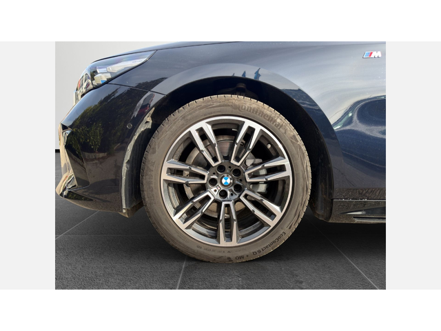 BMW 520d xDrive - автомобили, коли, обяви за нови и употребявани 4