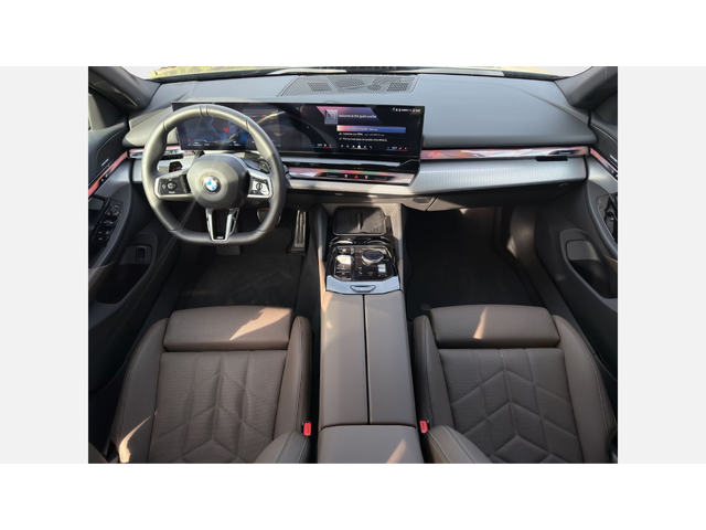 BMW 520d xDrive - автомобили, коли, обяви за нови и употребявани 6