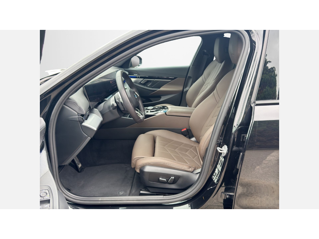 BMW 520d xDrive Sedan - автомобили, коли, обяви за нови и употребявани 5