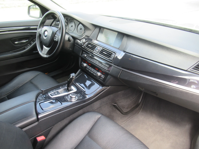 BMW 525 d X-Drive M Paket - автомобили, коли, обяви за нови и употребявани 9