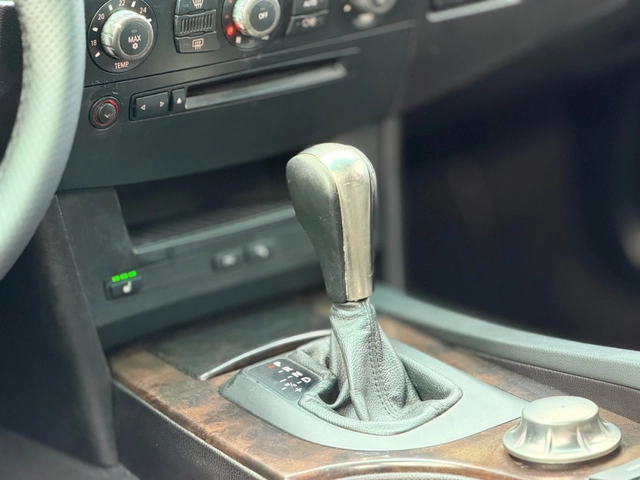 BMW 02 2.5d~M-PAKCET~АВТОМАТ~КОЖА~НАВИ - автомобили, коли, обяви за нови и употребявани 15