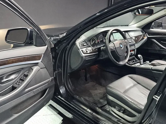 BMW 528 I xDrive - автомобили, коли, обяви за нови и употребявани 11