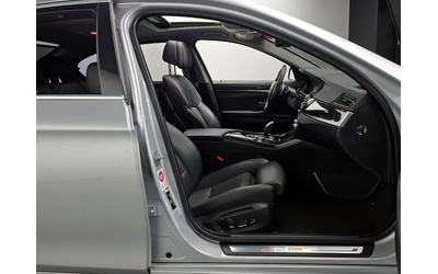 BMW 528 I xDrive Luxury Plus - автомобили, коли, обяви за нови и употребявани 10