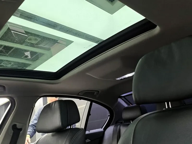 BMW 528 528I xDrive Luxury Plus - автомобили, коли, обяви за нови и употребявани 16