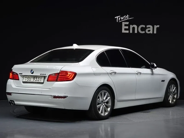 BMW 528 I xDrive M Aerodynamics - САМО 30% АВАНС - автомобили, коли, обяви за нови и употребявани 2