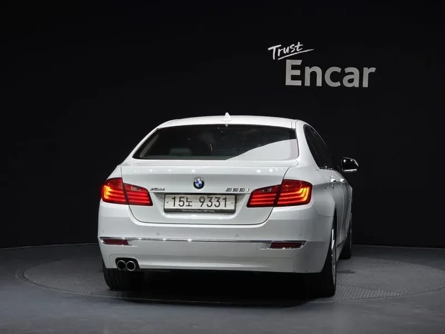 BMW 528 I xDrive M Aerodynamics - САМО 30% АВАНС - автомобили, коли, обяви за нови и употребявани 7