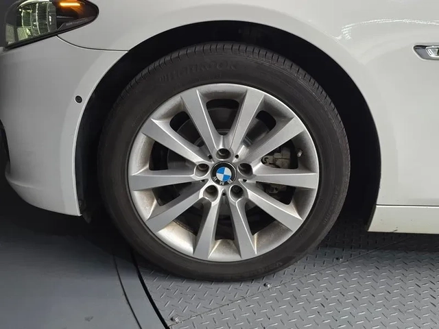 BMW 528 I xDrive M Aerodynamics - САМО 30% АВАНС - автомобили, коли, обяви за нови и употребявани 8