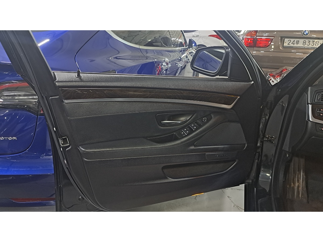 BMW 528i - автомобили, коли, обяви за нови и употребявани 11