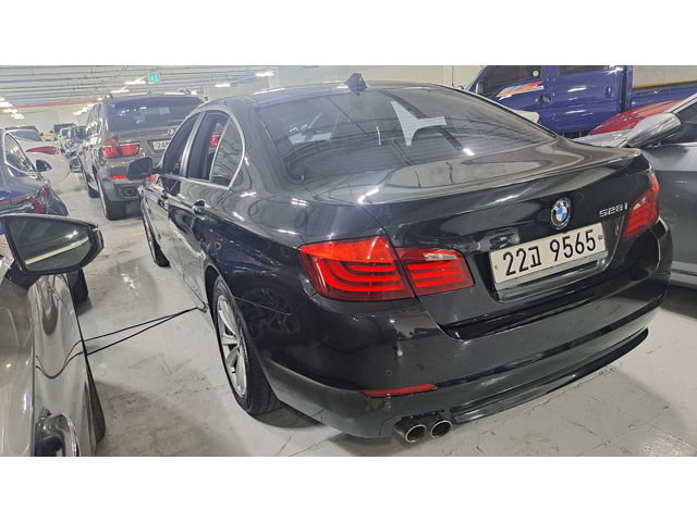 BMW 528i - автомобили, коли, обяви за нови и употребявани 6