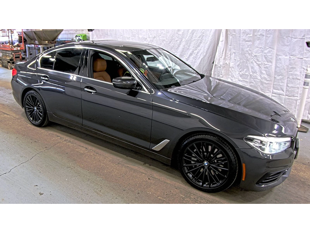 BMW 530 HEAD-UP* 8ZF* ПОДГРЕВ* KEYLESS* APPLECARPLAY* DIST - автомобили, коли, обяви за нови и употребявани 2