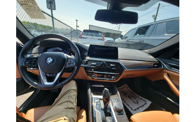 BMW 530 HEAD-UP* 8ZF* ПОДГРЕВ* KEYLESS* APPLECARPLAY* DIST - автомобили, коли, обяви за нови и употребявани 9