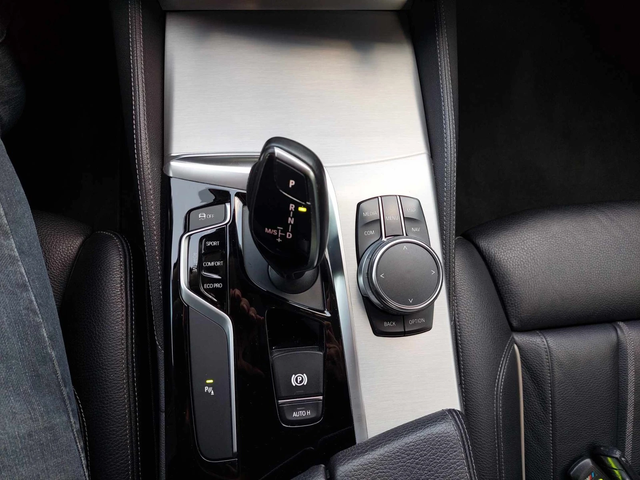 BMW 530 d Xdrive 265ps LUXURY LINE - автомобили, коли, обяви за нови и употребявани 13