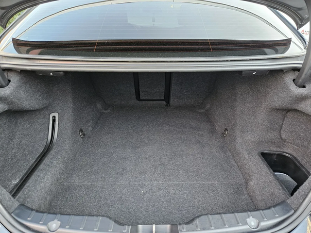 BMW 530 3.0D-258кс= АВТОМАТ= 4Х4= DISTRONIC= HUD= LOGIC 7 - автомобили, коли, обяви за нови и употребявани 9