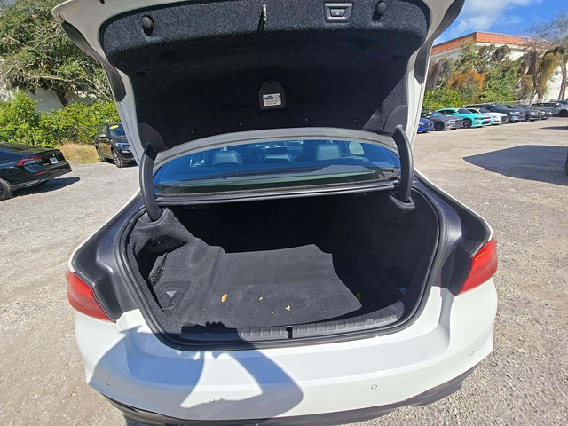 BMW 530 I / M-PACK / XDRIVE / HARMAN / ПОДГРЕВИ / - автомобили, коли, обяви за нови и употребявани 11