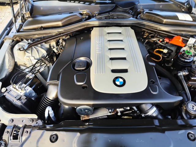 BMW 530 xD* XDrive* 3.0D* XENON* АВТОМАТИК* - автомобили, коли, обяви за нови и употребявани 13